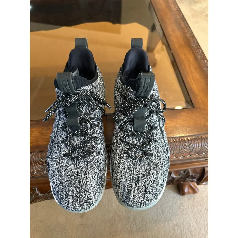 Men’s Nike Zoom LeBron XV Athletic Shoes. Size 8